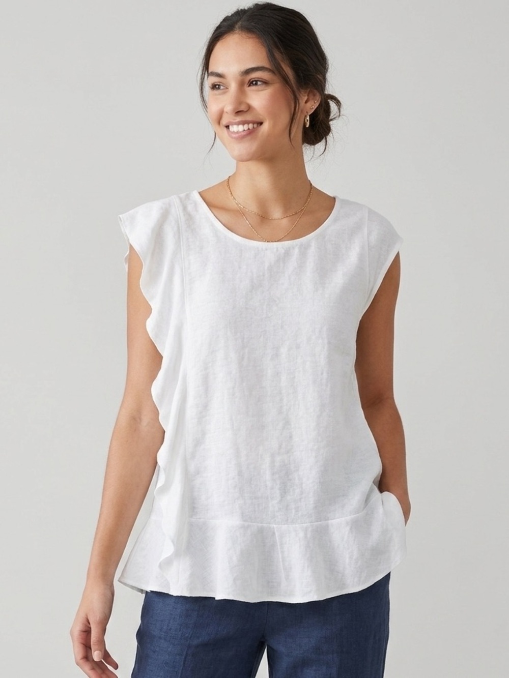 Sundance | White Ruffled Short Sleeve Top | 100% Linen | Sz M